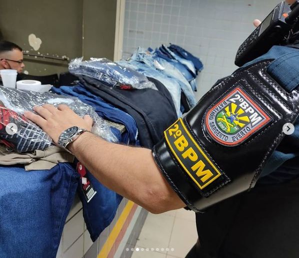 Polícia Militar prende trio por furto em loja de confecções