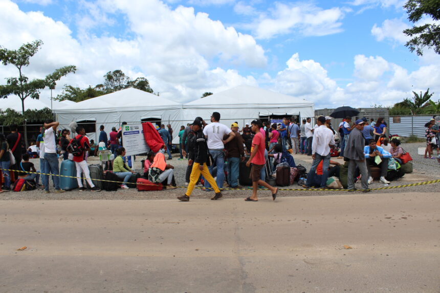 Mais de 3 mil imigrantes estão desabrigados em Roraima, aponta relatório