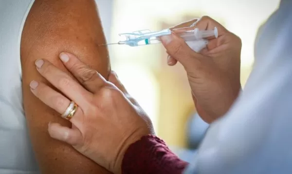 Cerca de 54% da população de RR tomou vacina contra a Covid