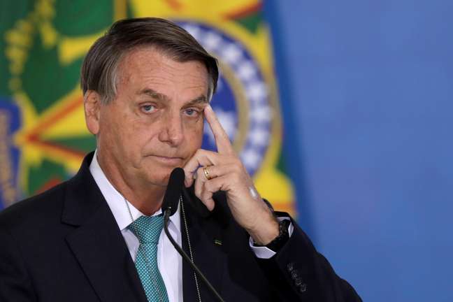 Rejeição ao governo Bolsonaro bate novo recorde e chega a 53%, aponta DataFolha