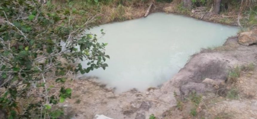 Homem morre após mergulhar em buraco com água em Alto Alegre