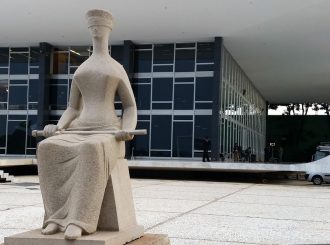 Derrubou lei do garimpo