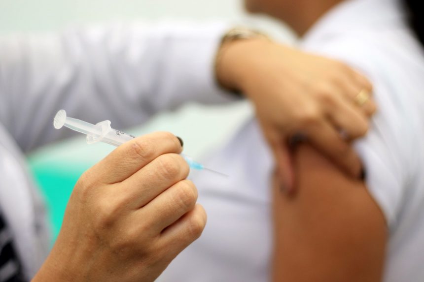 Roraima tem queda nos casos de Covid-19, mas vacinação lenta preocupa