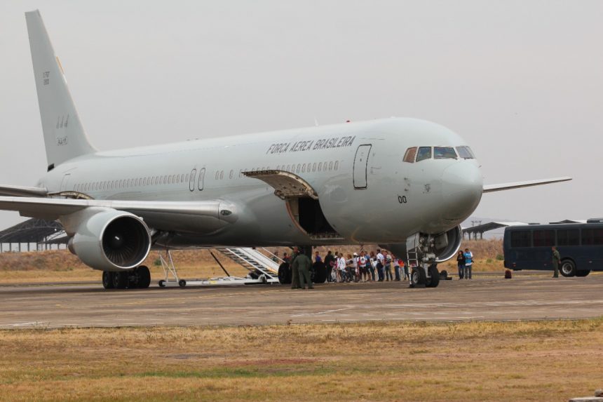 Mais de 14 mil venezuelanos foram enviados de Roraima para outros estados em 2021