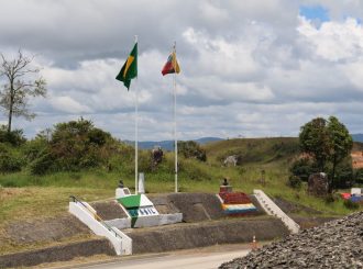 Exército Brasileiro intensifica reforço militar em Pacaraima, fronteira com a Venezuela