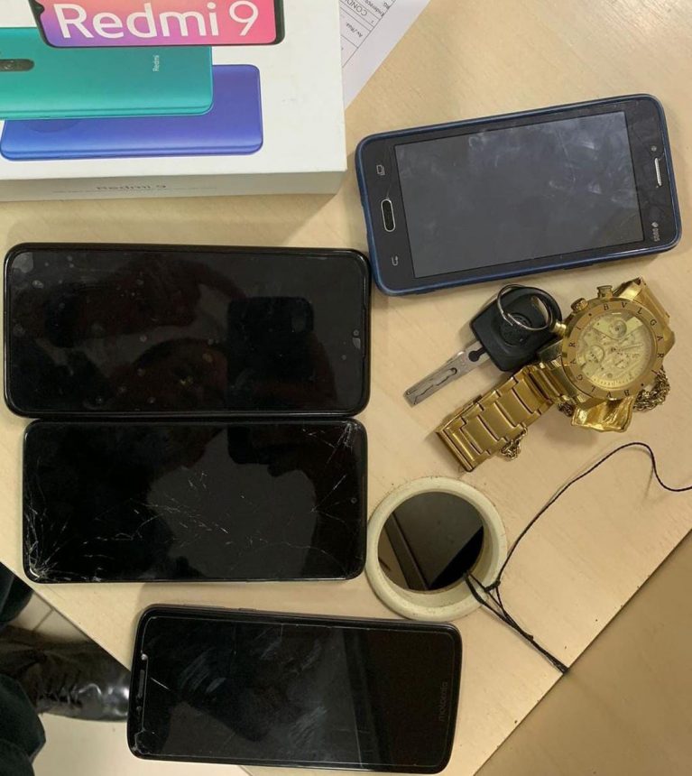 Dupla é detida por roubo de celulares em Boa Vista