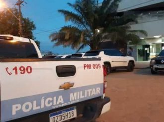 Homem arremessa pedra em viatura da polícia, tenta fugir e é preso em Boa Vista