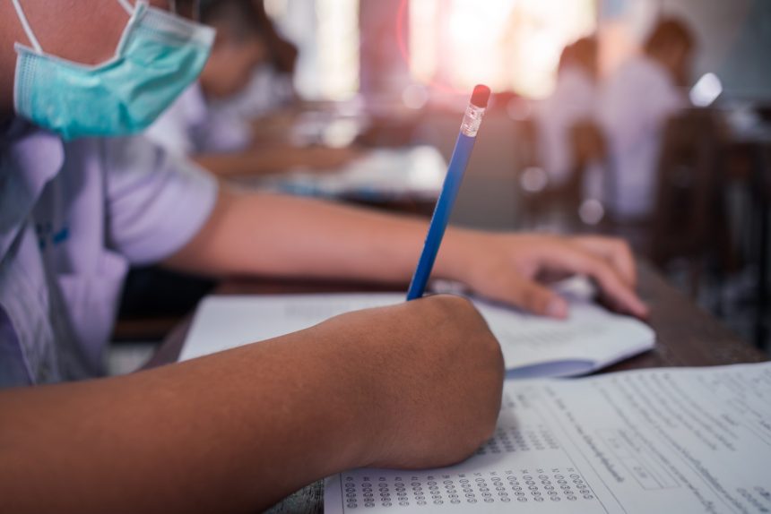 Escolas começam a aplicar provas de avaliação da Educação Básica