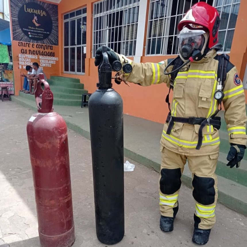 Bombeiros combatem princípio de incêndio em lojas de Pacaraima