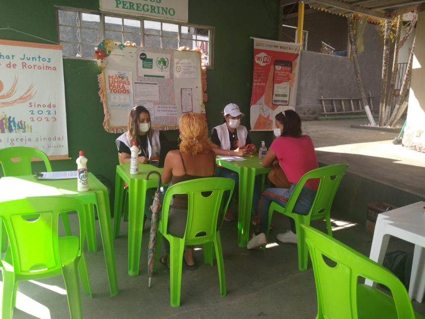 Projeto auxilia migrantes em inserção no mercado de trabalho em Pacaraima