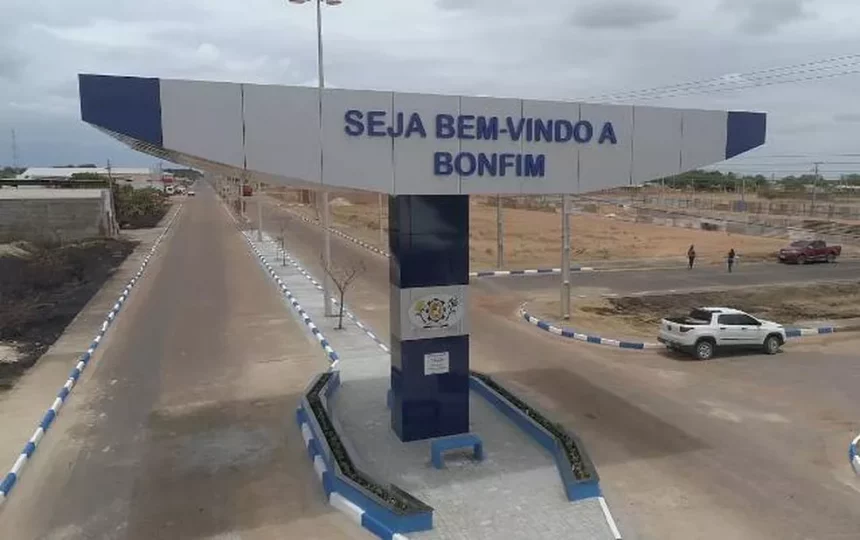 Morador de Bonfim denuncia estradas precárias após senador firmar convênio com recursos para reforma