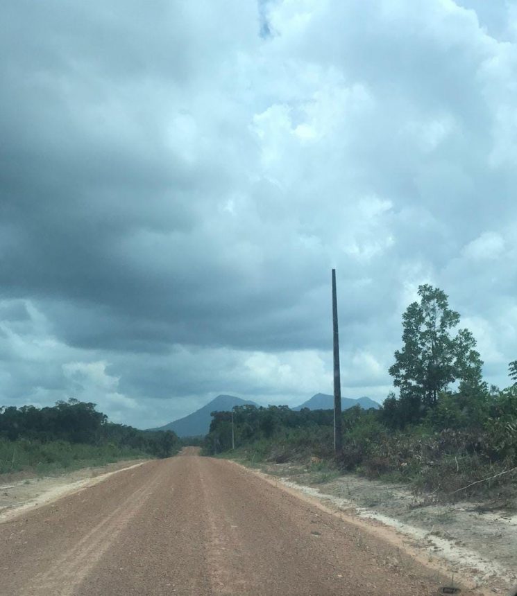 Após atraso em obra, moradores do Cantá voltam a cobrar do governo construção de rede elétrica