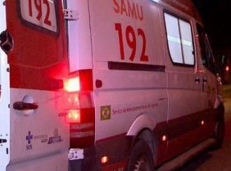 Táxi intermunicipal capota na BR-174