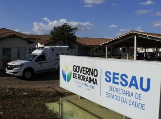 Sesau não repassa valores e funcionários do Hospital Lotty Iris ficam sem salários