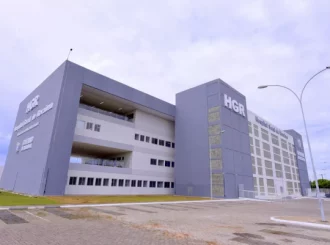 Pacientes enfrentam filas para ter acesso ao próprio prontuário no HGR