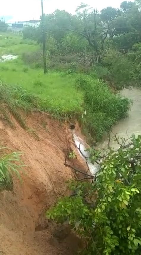 Chuvas rompem rede adutora da Caer e deixam sete bairros sem água em Boa Vista