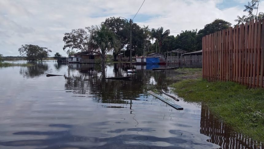 Moradores do Baixo Rio Branco enfrentam enchente e pedem ajuda ao poder público