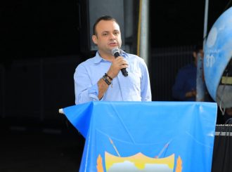 Faz descarte incorreto de lixo e prejudica cerca de 500 moradores