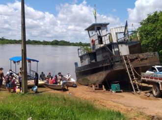 Balsa do Passarão quebra e dificulta travessia de moradores da região