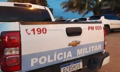 Homem embriagado ameaça pessoas com faca em rua de Boa Vista e acaba preso pela polícia