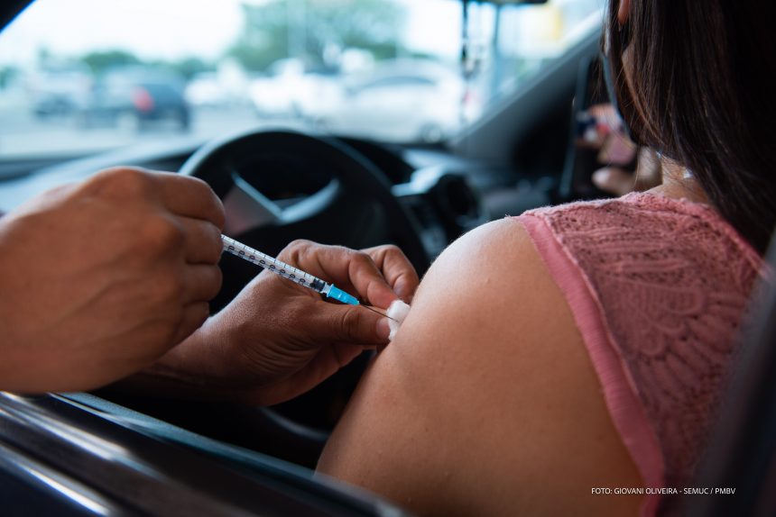 Boa Vista inicia 2ª dose de reforço da vacina contra Covid para pessoas a partir de 40 anos nesta terça-feira