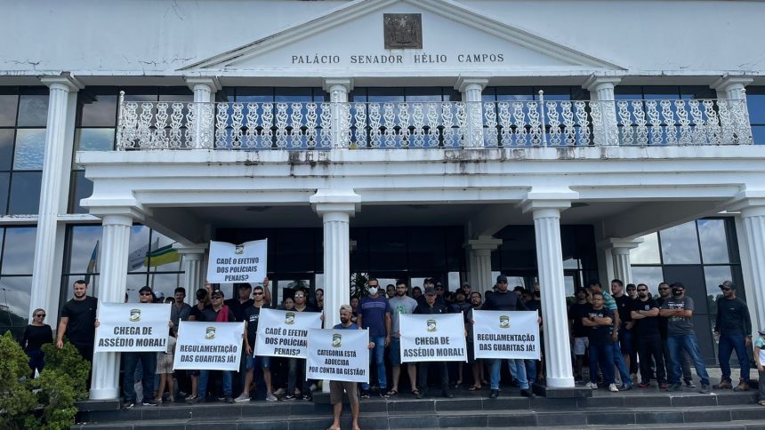 Policiais penais realizam protesto para cobrar respostas do governo sobre reivindicações em RR