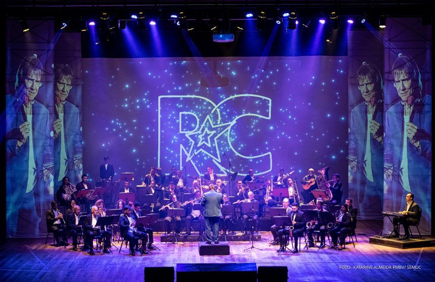 Em homenagem às mães, concerto ‘Especial Roberto Carlos’ ocorre nesta quinta-feira no Tetro Municipal