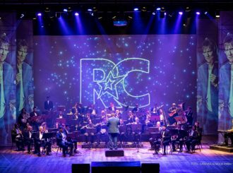 Em homenagem às mães, concerto ‘Especial Roberto Carlos’ ocorre nesta quinta-feira no Tetro Municipal