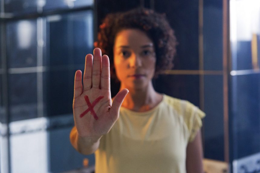 ‘Maria da Penha’: somente 20% das mulheres brasileiras conhecem a lei que pune casos de violência