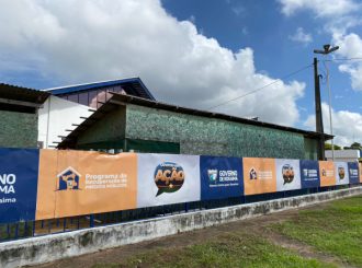 Mantém publicidade em prédios públicos após fim de prazo determinado pelo TSE