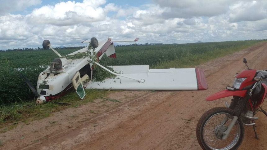 Aeronave cai às margens da BR-174, em Mucajaí