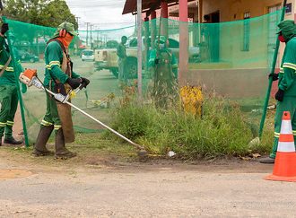 Patrulha da Chuva: bairro Asa Branca recebe serviços de limpeza, capina e roçagem