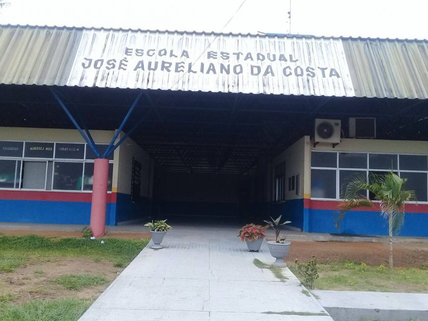 Pais de alunos realizam bingo para comprar ventiladores para escola estadual no Cantá