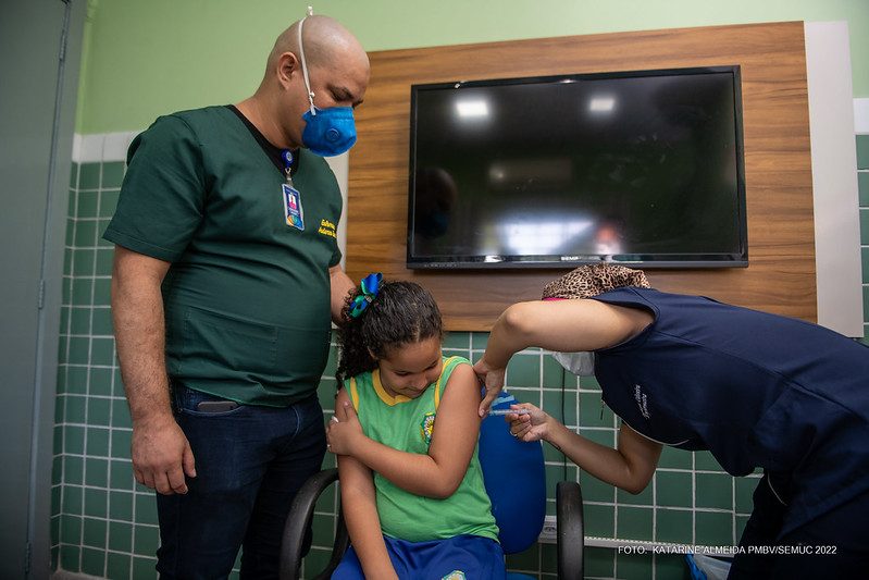 Crianças de 10 a 11 anos serão as primeiras a vacinar contra dengue