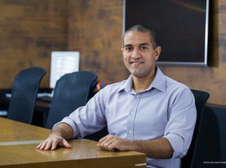 Arthur Henrique escolhe técnicos para o secretariado