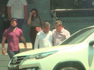 Populares flagram candidato Hiran Gonçalves saindo de Fundação Estadual