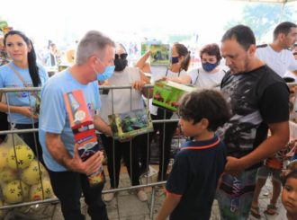 Reeleito, Denarium já não entregou mais brinquedos no Dia das Crianças