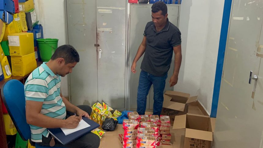 Merenda vencida é apreendida por vereadores em escola municipal de São João da Baliza