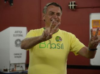 Bolsonaro diz estar confiante na vitória
