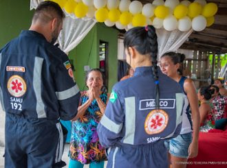 Samu visitou admiradora idosa no dia do aniversário