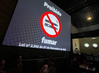 Bares e restaurantes de Boa Vista orientam sobre lei que proíbe consumo de cigarros eletrônicos