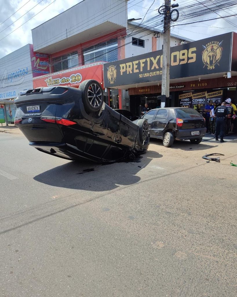 Vereadora e sobrinha do governador, Juliana Garcia capota carro em Boa Vista; veja vídeo