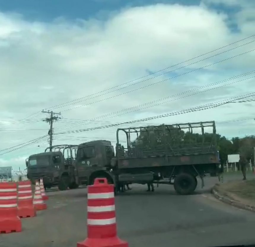 Acampamento de apoiadores do ex-presidente Jair Bolsonaro em Boa Vista começa a ser desmontado