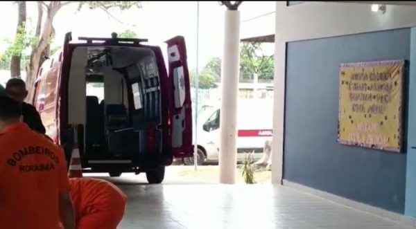Estudante fica gravemente ferido ao deslizar no corrimão de escada e cair de 1º andar da Escola Estadual Severino Cavalcante