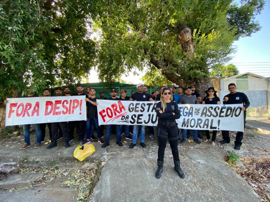 Policiais penais realizam manifestação e pedem exoneração do secretário da Sejuc
