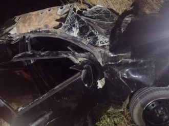 Mulher morre após capotamento no Anel Viário