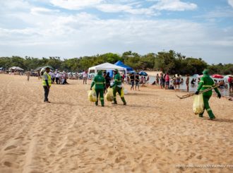Mais de meia tonelada de resíduos são recolhidos  em 1º dia da ação Projeto Praia Limpa