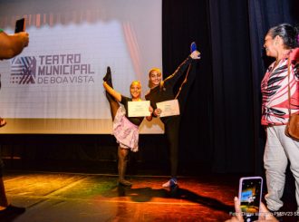 Alunos da Escola de Balé da Prefeitura de Boa Vista concluem curso com a renomada Cristina Rocha