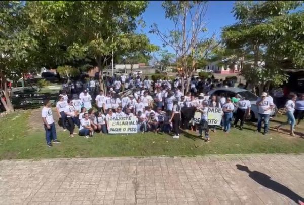 Professores de Rorainópolis entram em greve por tempo indeterminado