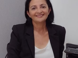 Advogada com currículo de peso se candidata à vaga do TCE-RR